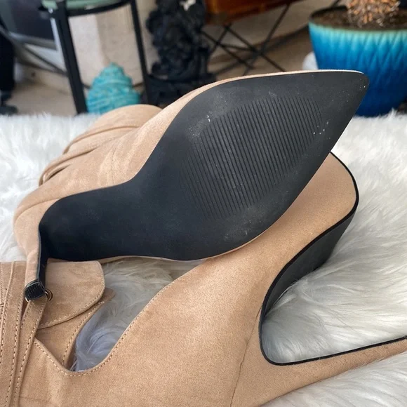🤎🤎NASTY GAL TAN POINTY TOE HEEL🤎🤎 - Picture 5 of 5
